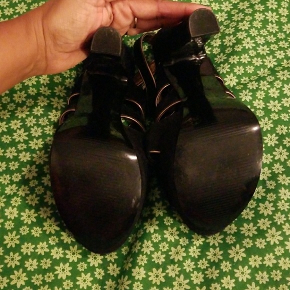 COPY - Black  BCBGeneration platform heels - Picture 5 of 6